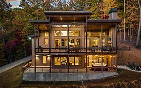 Honeysuckle Chalet - Luxe Mountain Chalet - Hot Tub, Wi-Fi, Pool Table, Party Deck, Fire Pit - 15 Mins To Blue Ridge!
